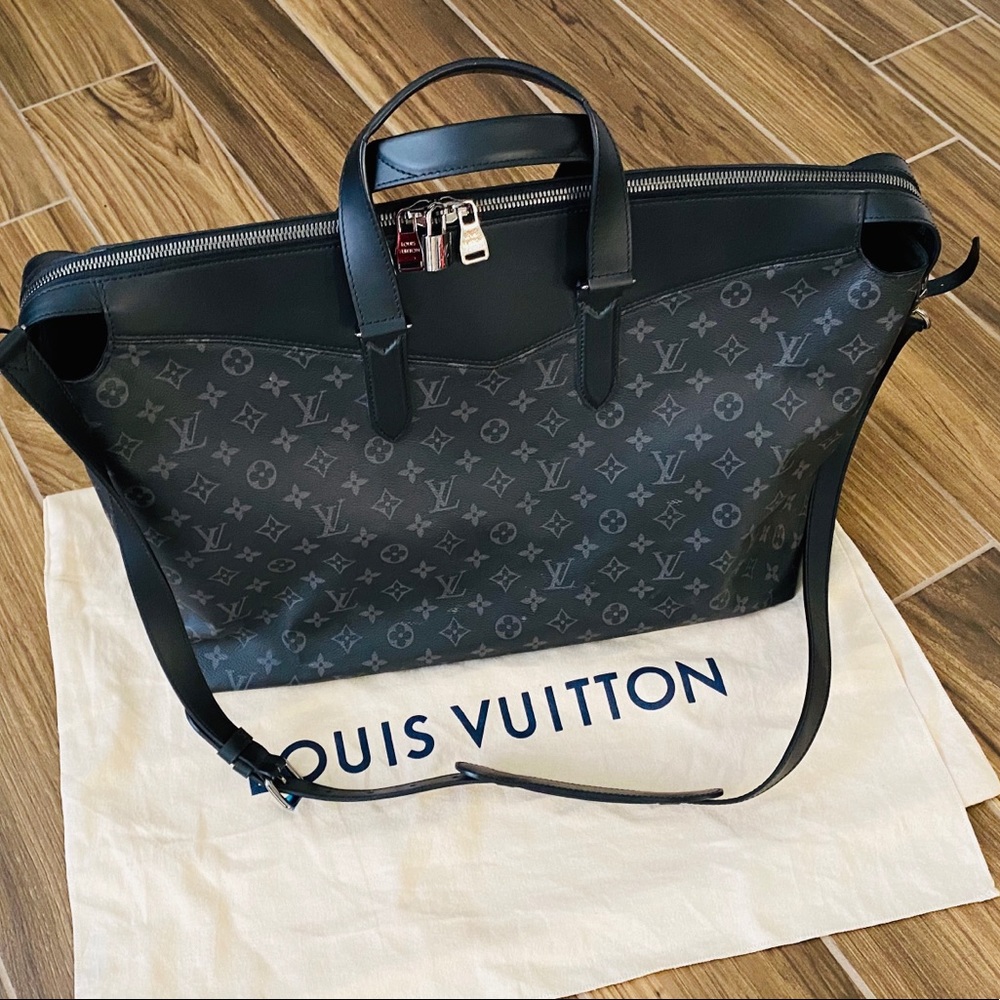 Men's Louis Vuitton Eclipse Explorer Travel Bag